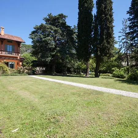 Casa Al Lago - Sleeps 8 Villa