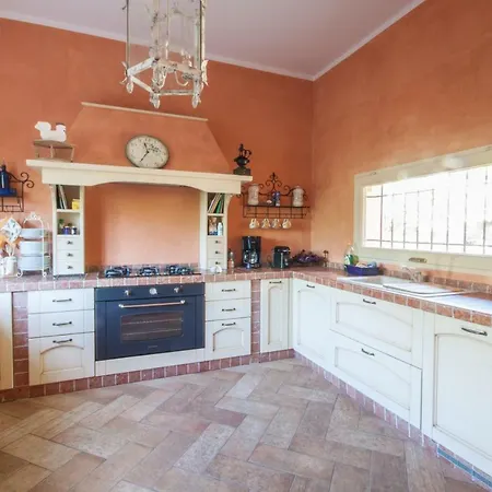 Casa Al Lago - Sleeps 8 Villa